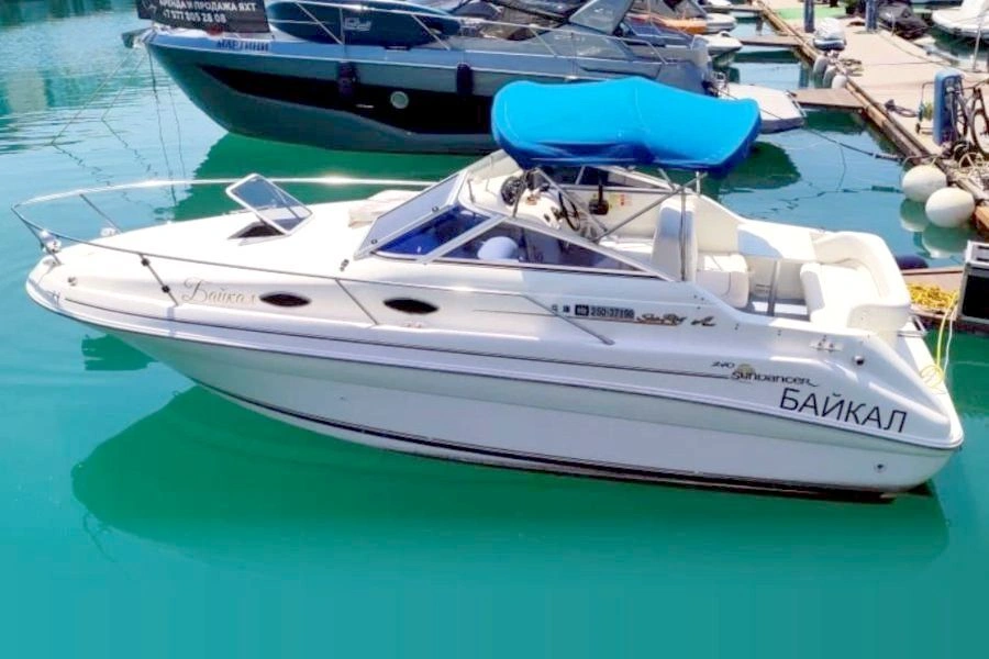 Sea Ray Sundancer 240